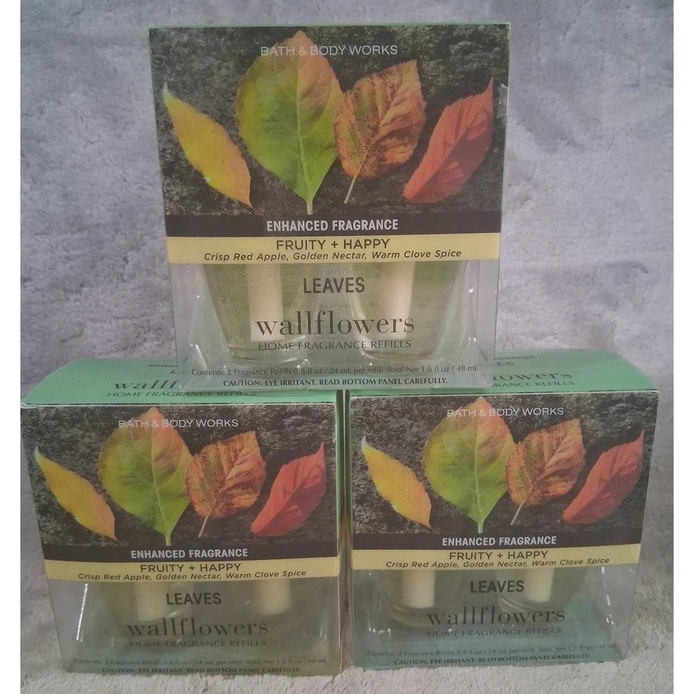 Bath & Body Works Leaves Wallflowers Refills 3-Pack 6 Bulbs Apple Clove Scent